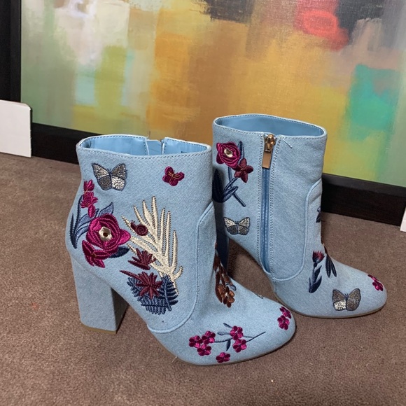 COPY - NEW DENIM EMBROIDERED ANKLE BOOTS - Picture 5 of 7
